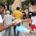 Voluntarios habrían recibido dosis equivocada de vacuna anticovid de Oxford