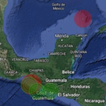 Rescatan  a cuatro personas tras naufragar en Champotón, Campeche