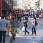 DIF Municipal entrega aparatos ortopédicos a los pobladores de la comisaría de Oncán
