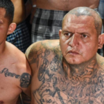 Aseguran a dos presuntos sicarios en el fraccionamiento La Joya de Cancún