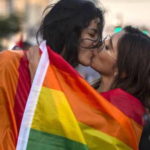 Panistas piden expulsar de México al español Abraham Mendieta, novio de la diputada morenista Andrea Chávez