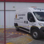 Rescatan a mujer, cayó sobre una varilla mientras bajaba zapotes