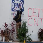 Rommel presume lentes Ray Ban de más de 9 mil pesos