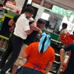 Manatí sorprende a turistas y pescadores tras aparecer en costas de Progreso y Chicxulub Puerto