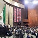 Camioneta de Cuauhtémoc Blanco es vandalizada durante protesta rumbo al Estadio Ciudad de México