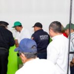 De limpiar parques a preservar tradiciones: trabajador del Ayuntamiento de Mérida conquista las redes con su bordado